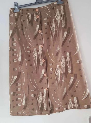 Jupe  boutonée  taille 42