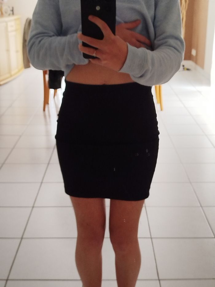 Mini jupe noire taille M new yorker