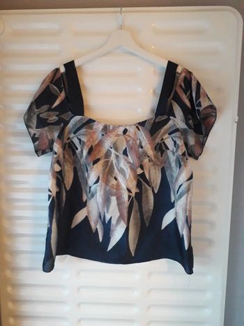 Sisley haut motif feuillage  taille M L = 40/42