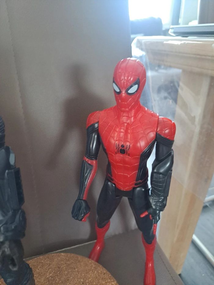 Lot de figurines Spiderman et Captain America - photo numéro 4