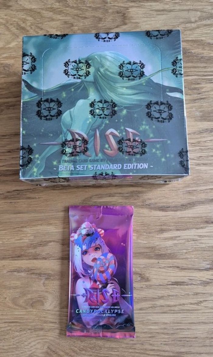 Display Bêta Set Anglais + 1 Booster Sample Candypocalypse Ang / Rise TCG Neuf Scellé