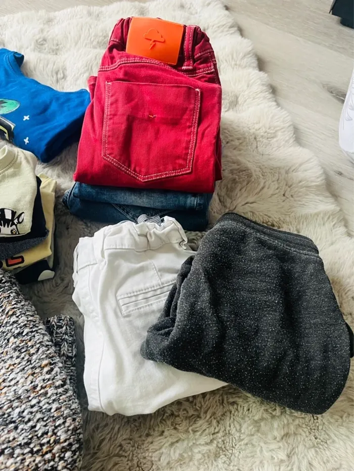 Lot vêtements garçon taille 6 ans - photo numéro 3