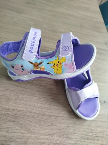 Sandale pokemon fille