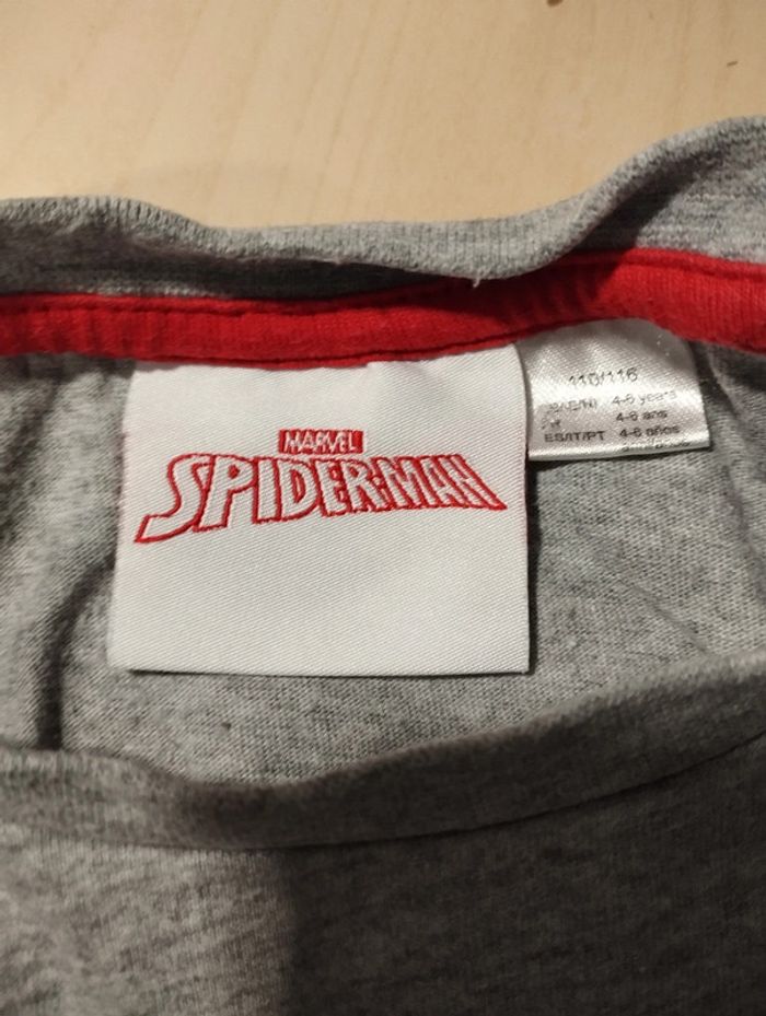 T-shirt Spiderman avec sequins 4/6 ans - photo numéro 4
