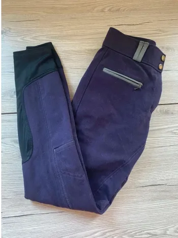 Pantalon  d’équitation  –  Violet – Taille  36 – Très  bon état,  tache à voir sur photo