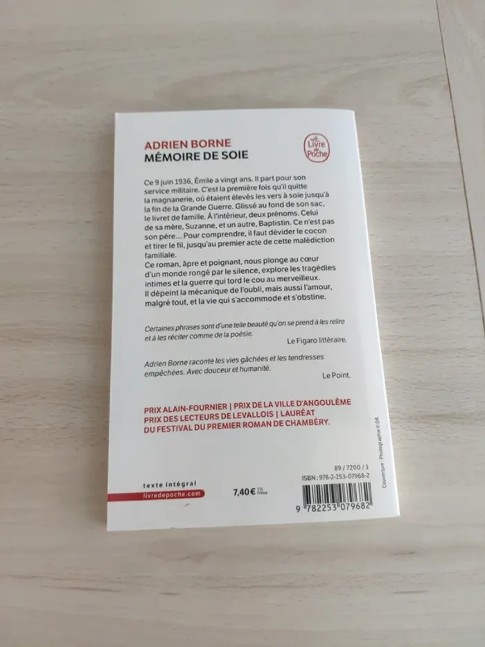 Livre poche mémoire de soie Borne - photo numéro 6