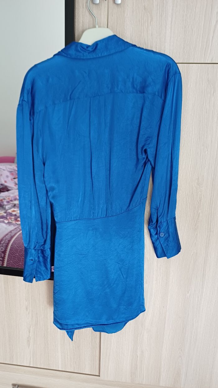 Robe satin bleu - photo numéro 4
