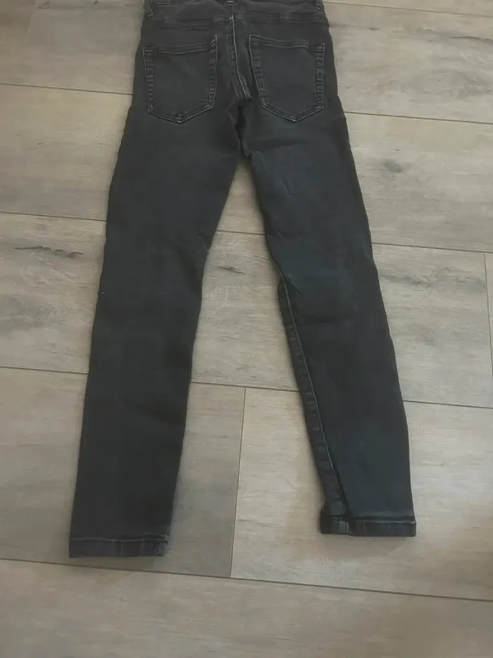 Jean's noir Jennyfer taille 29 - photo numéro 2