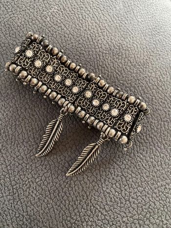 Bracelet plumes