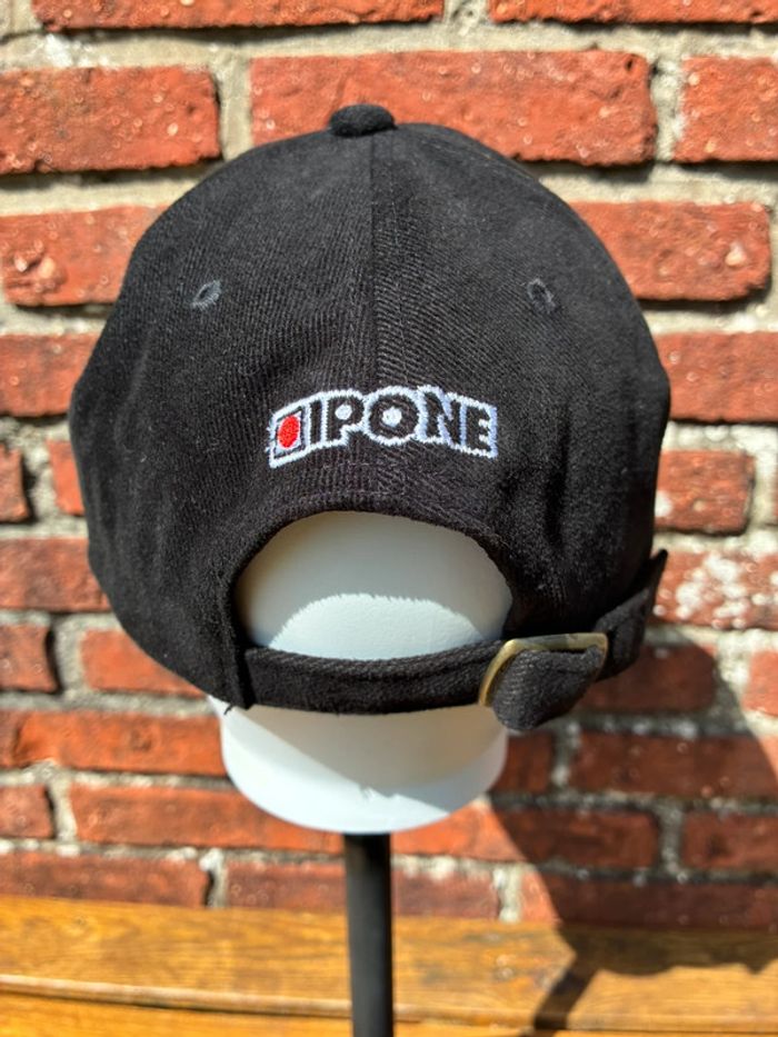 Casquette noir et rouge iPhone - photo numéro 3