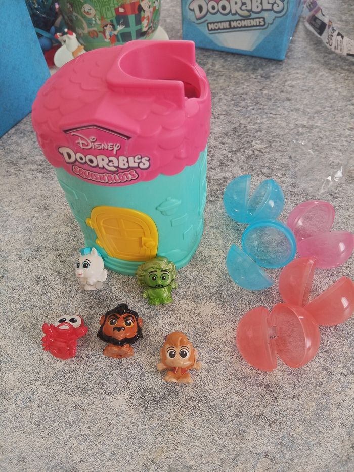 Ensemble doorables squish'alots neuf Disney