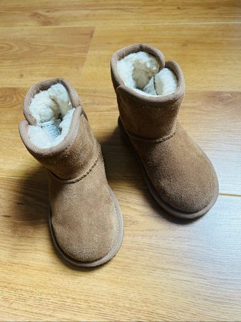 Ugg pour fille 23,5
