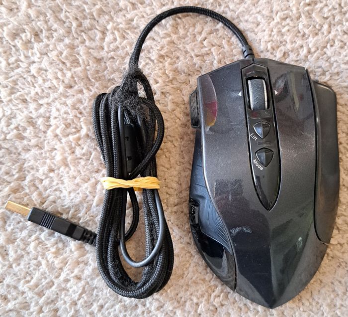 🎮 Souris laser filaire Arax de essentiel B