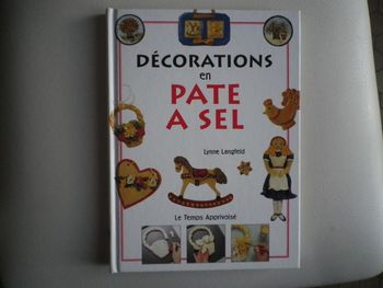 DECORATIONS EN PATE A SEL