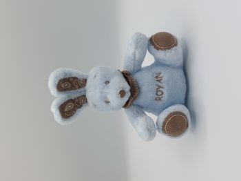 Peluche doudou lapin bleu Royan NICOTOY SIMBA bandana marron 22 cm assis TTBE