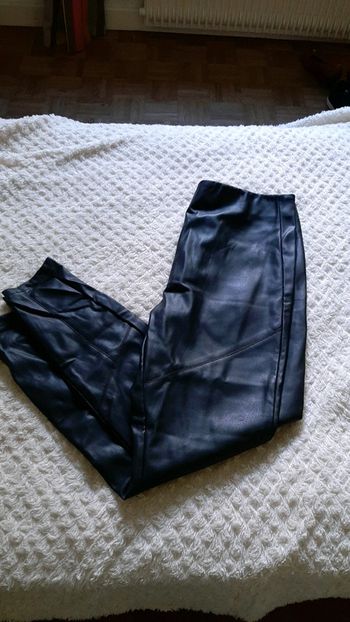 pantalon faux cuir