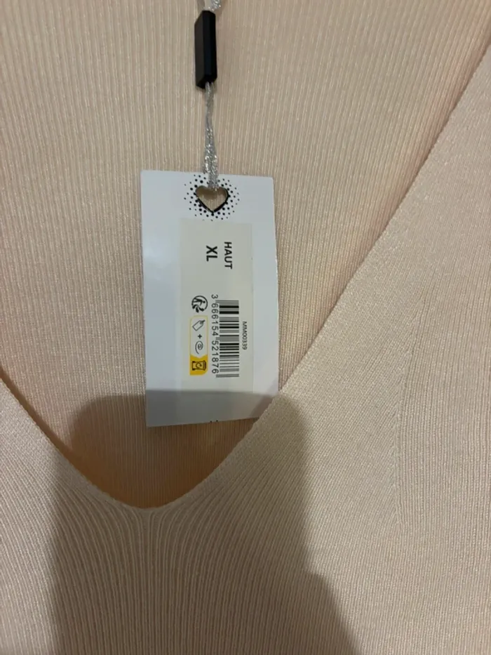 Pull fin beige décolleté V – Mim – Taille XL – Neuf - photo numéro 3