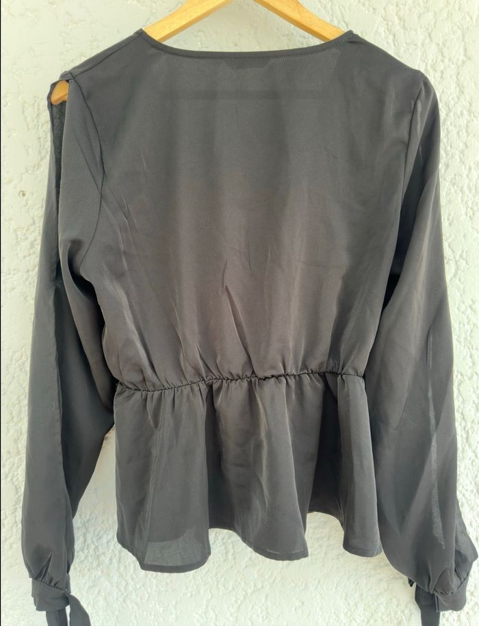 Blouse noire - photo numéro 4