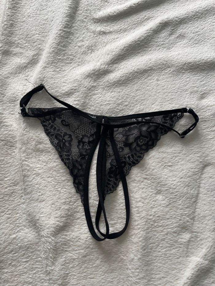 Sublime string fendu - photo numéro 2