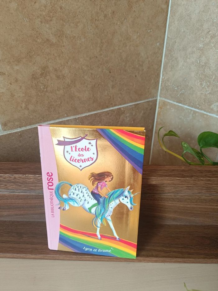 Livre l'école des licornes - photo numéro 2