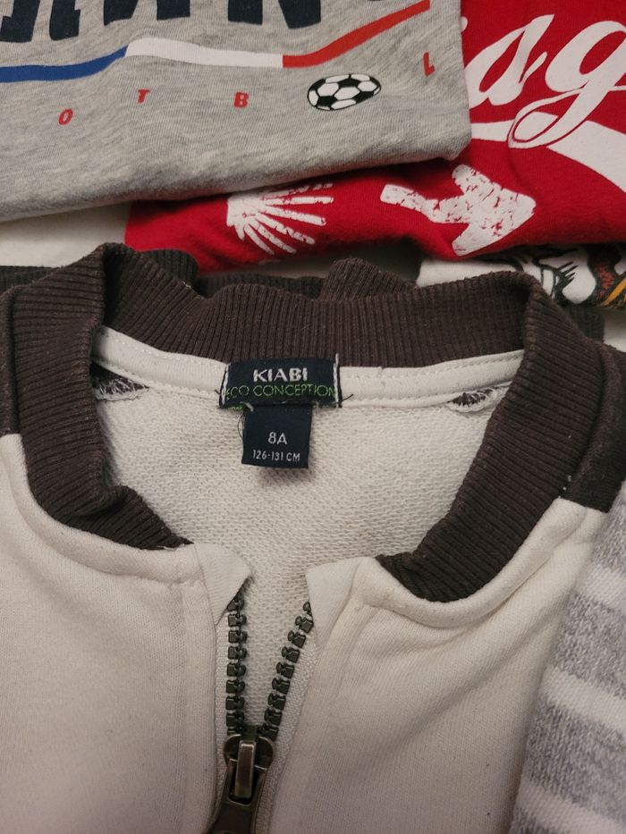 Lot pull, gilet, t-shirt manche courte et longue - photo numéro 2