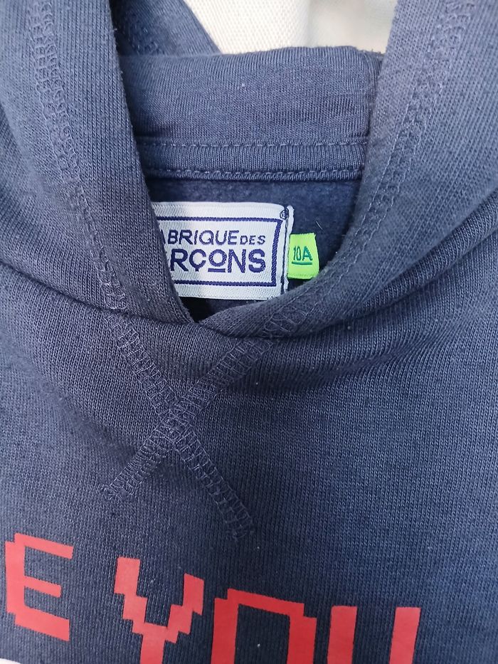 Sweat a capuche 10 ans - photo numéro 3