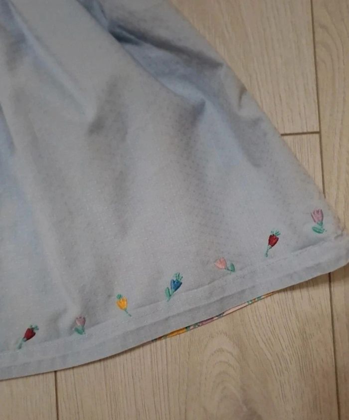 Superbe robe reversible 4A - photo numéro 5