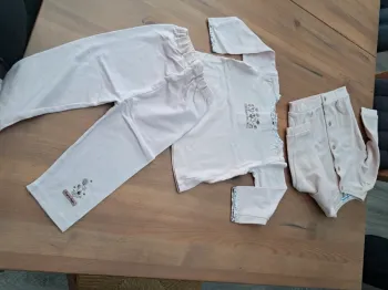 Pyjama 2 pièces 18 mois plus un gilet