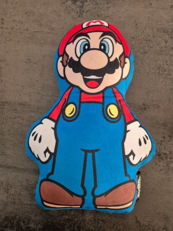 Doudou coussin mario