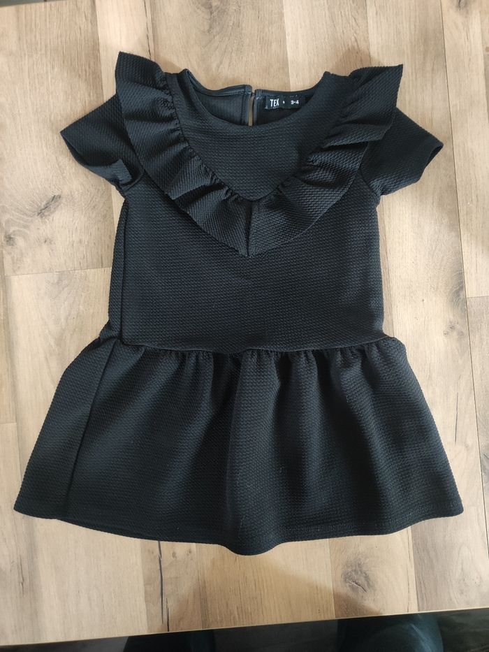 Robe noire 3/4 ans
