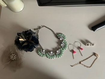 Lot bijoux