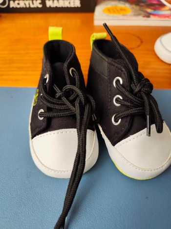 Chaussure bébé 3/6 mois 