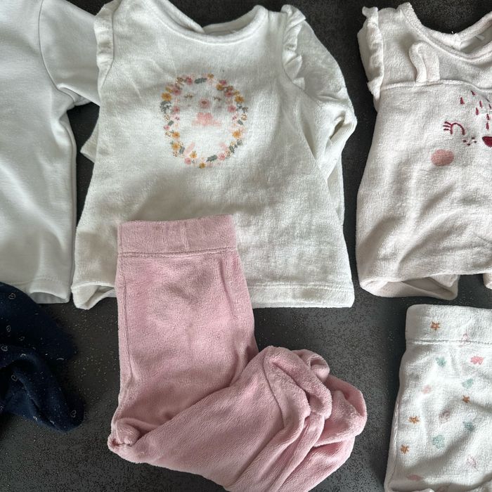 3 pyjamas - photo numéro 3