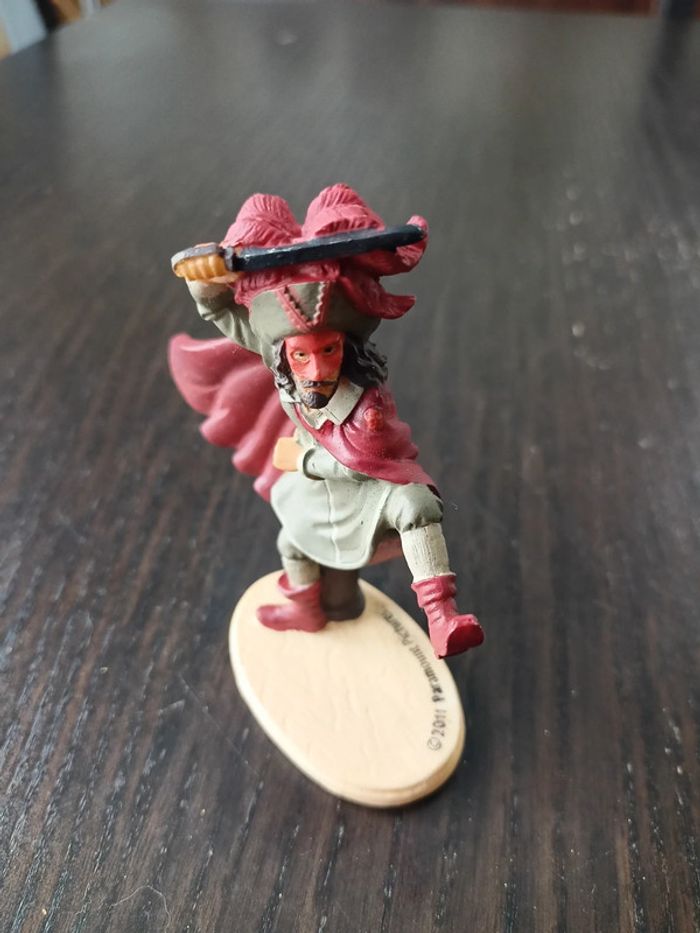 Figurine Tintin Hergé - Les aventures de Tintin  Rackham Le Rouge - photo numéro 3