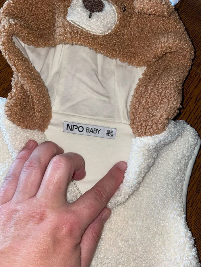 Gilet sans manche avec capuche - photo numéro 2