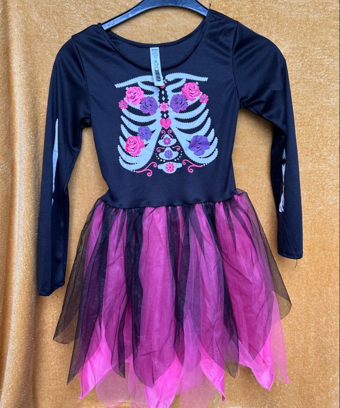 Déguisement fille rose & noir - Leclerc - 8 ans