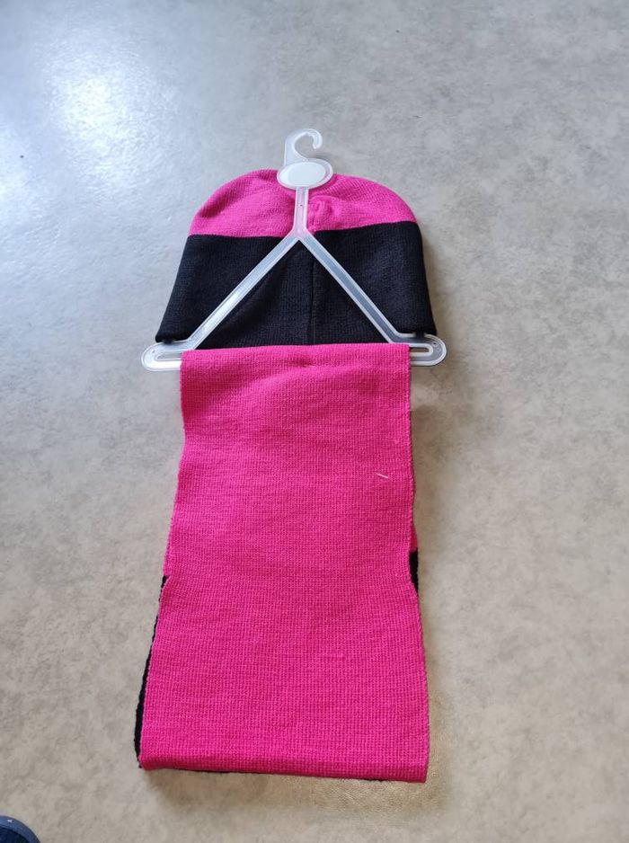 ensemble bonnet écharpe gants Monster high - photo numéro 7