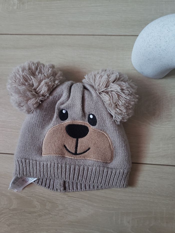 Bonnet 🎀 Primark 0-6 mois 2€ - photo numéro 3
