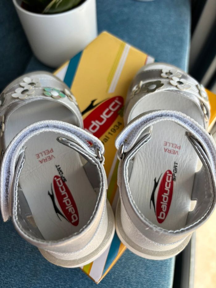 Sandales neuves gris irisée Balducci 24 - photo numéro 6