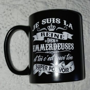 Grosse tasse à offrir