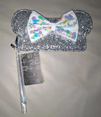 Portefeuille Loungefly Mickey Birthday disney