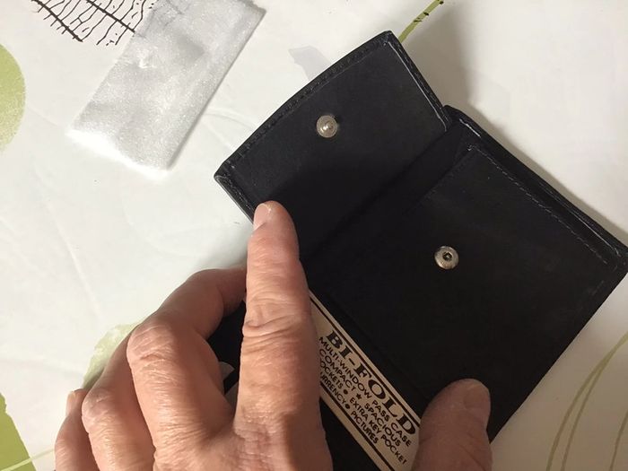 Porte feuille compact en cuir noir - photo numéro 5