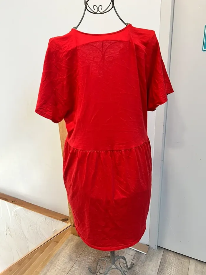 Robe rouge - photo numéro 2