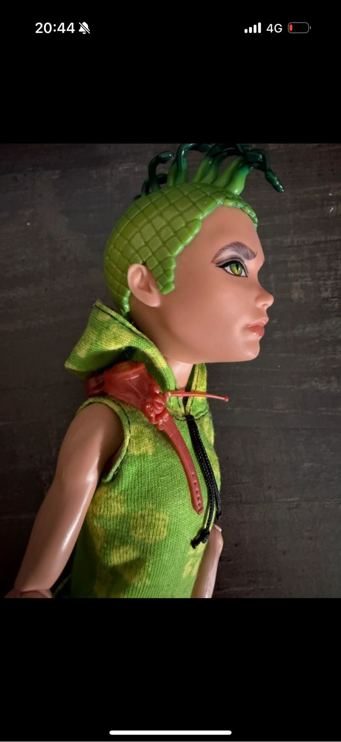 Monster high deuce gorgon scaris - photo numéro 3
