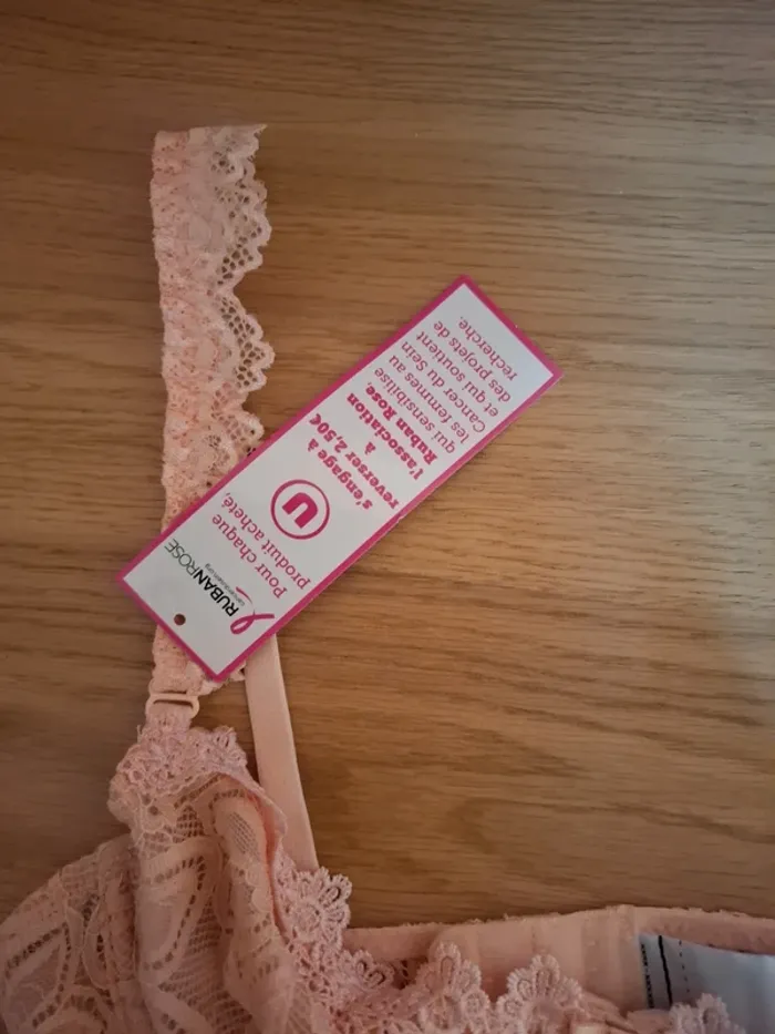 Soutien gorge 85B - photo numéro 2