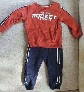 Jogging et haut 12mois