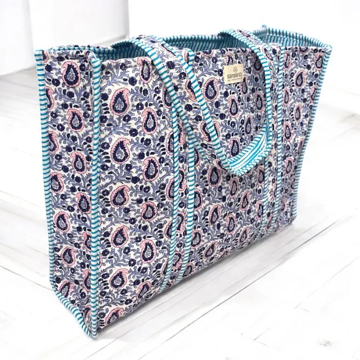 Cabas matelassé reversible. Sac tendance, pratique et écologique - photo numéro 2