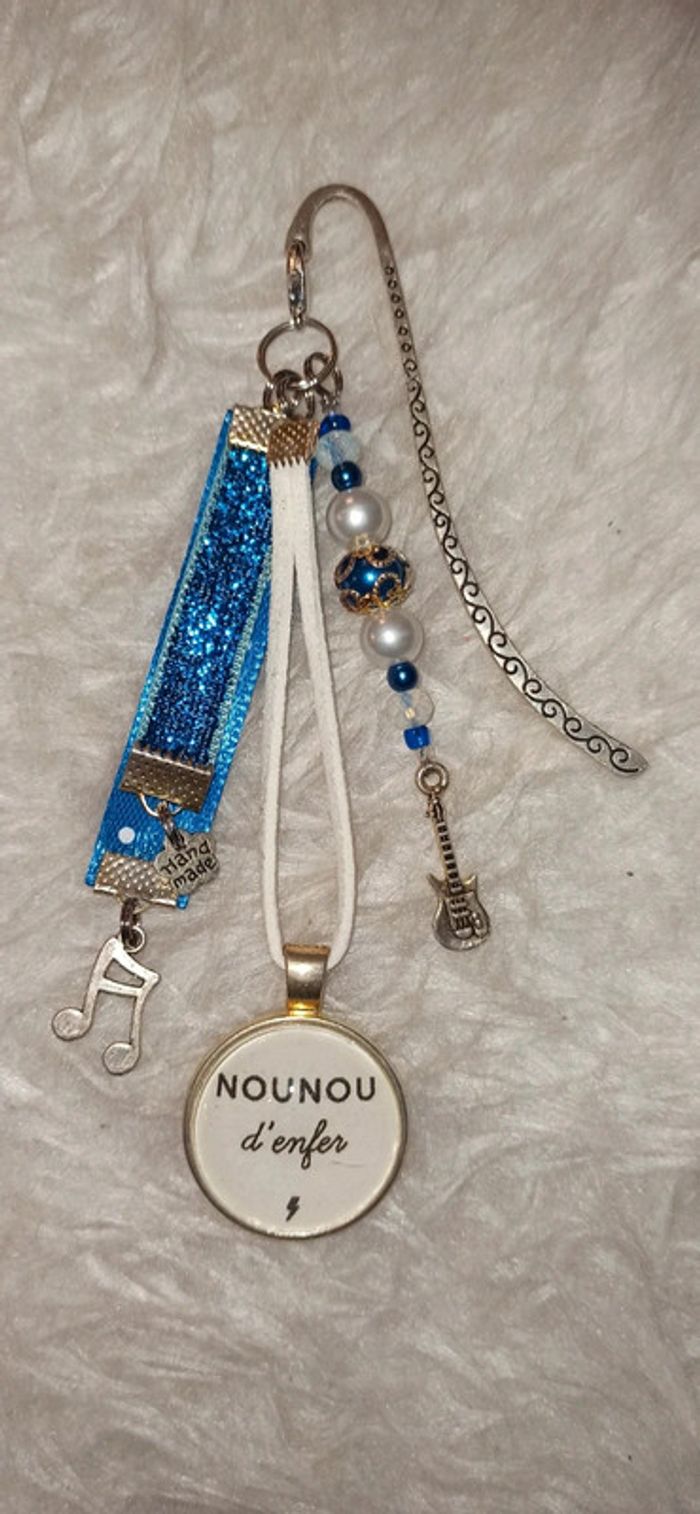 Cadeau nounou, bijoux de sac ou marque page " Nounou d enfer"