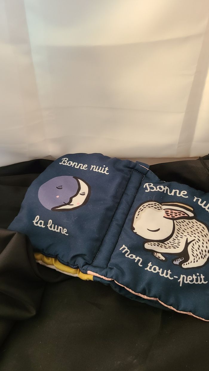 Bonne nuit mon tout-petit ; le premier livre-tissu de bébé – Surya Sajnani - photo numéro 2