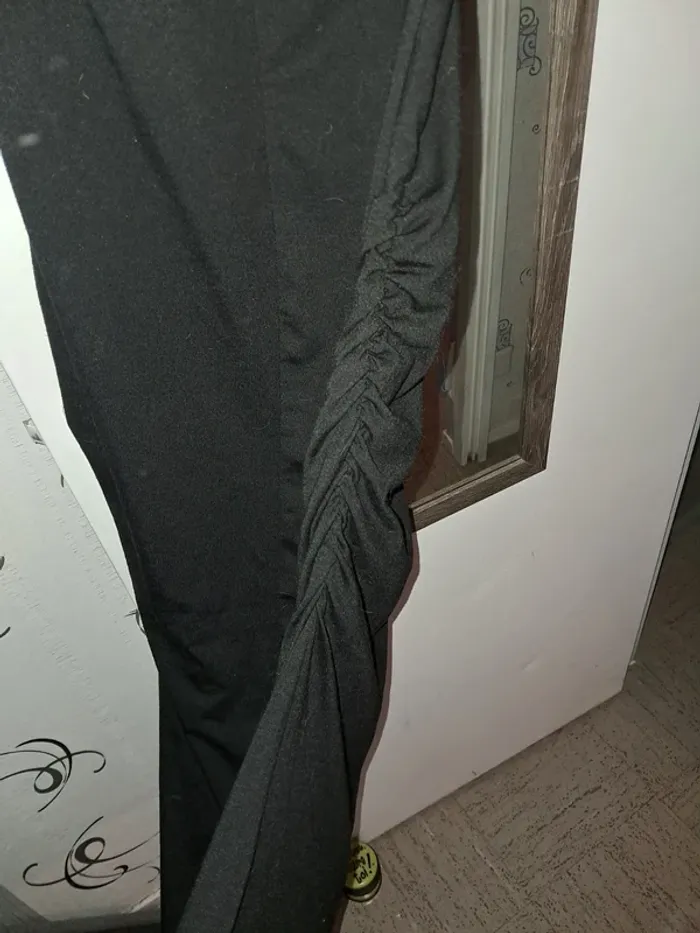 Robe longue noire à capuche - photo numéro 5